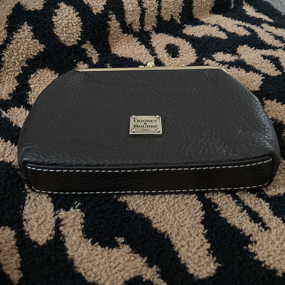 Dooney & Bourke Dark Brown Pebbled Leather Kiss Lock Wallet Pouch Coin Purse - Picture 7 of 7